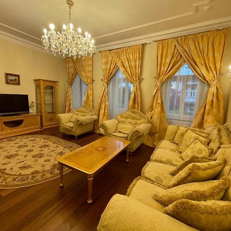 Apartma Premium Karlovy Vary Bagian luar foto