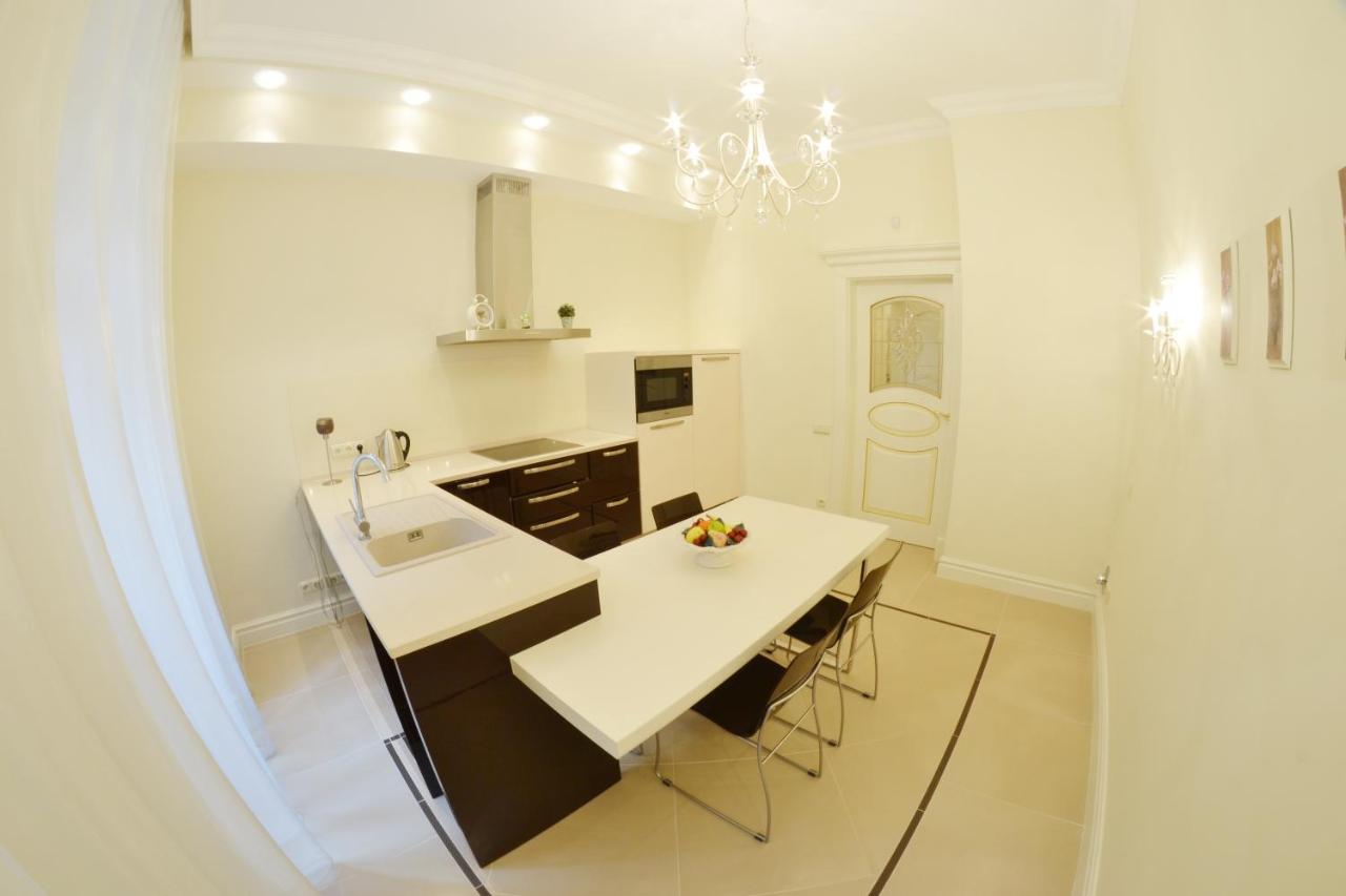 Apartma Premium Karlovy Vary Bagian luar foto