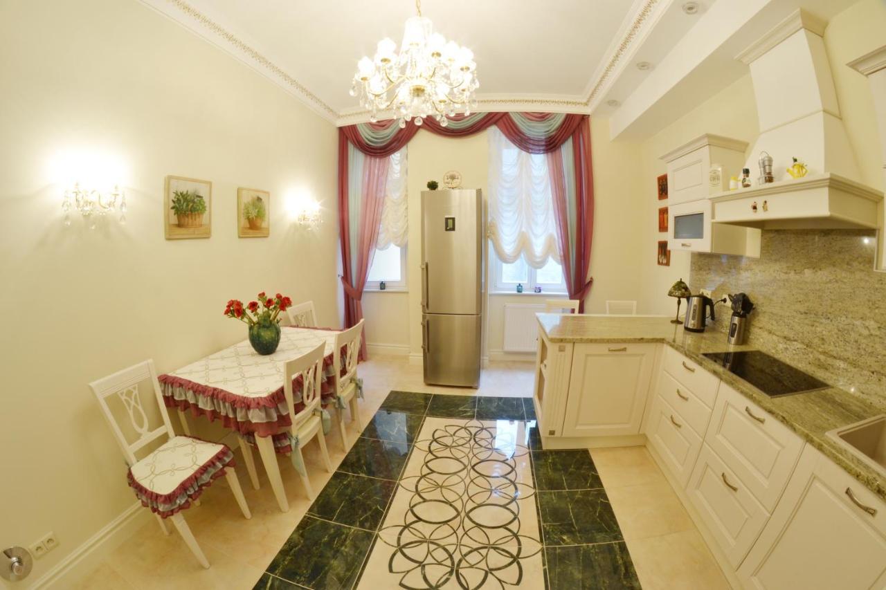 Apartma Premium Karlovy Vary Bagian luar foto