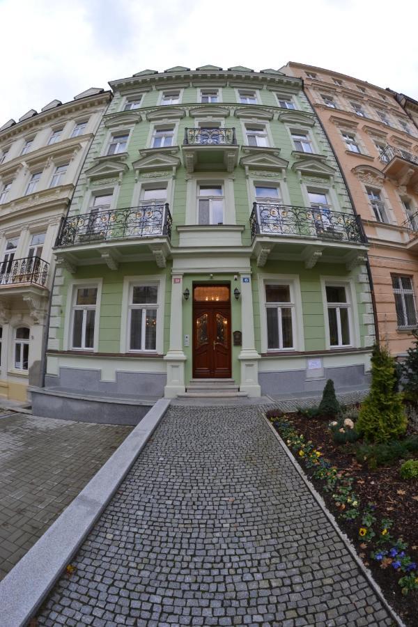 Apartma Premium Karlovy Vary Bagian luar foto