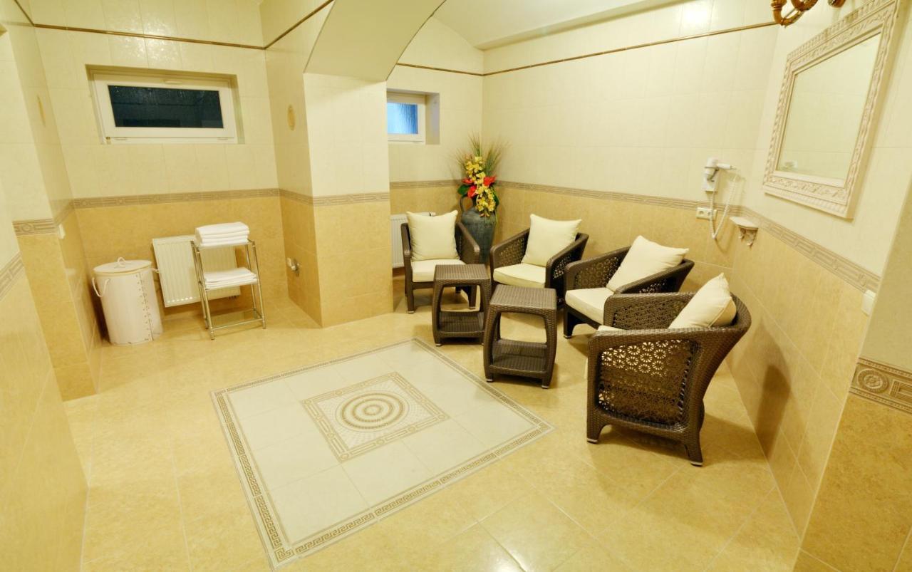 Apartma Premium Karlovy Vary Bagian luar foto