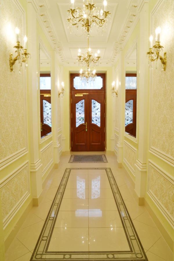 Apartma Premium Karlovy Vary Bagian luar foto
