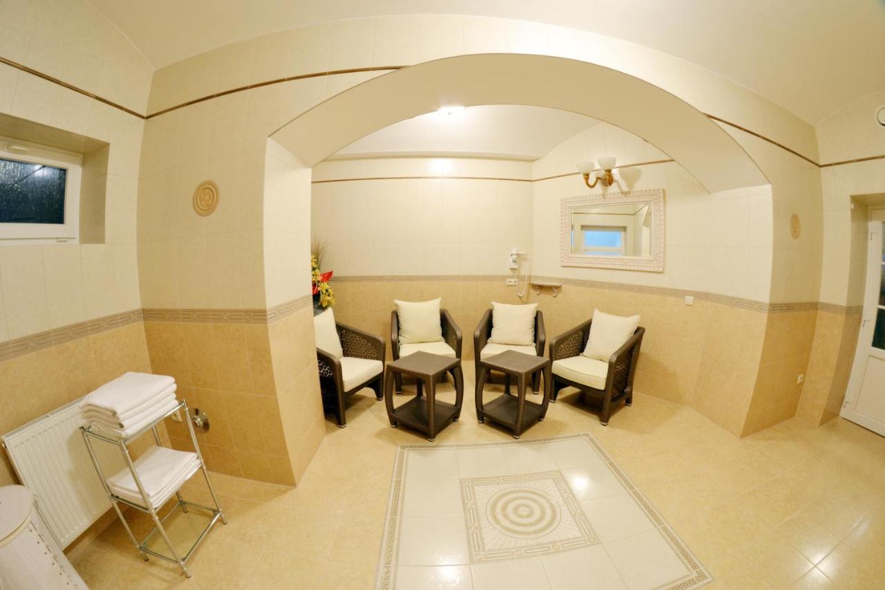 Apartma Premium Karlovy Vary Bagian luar foto