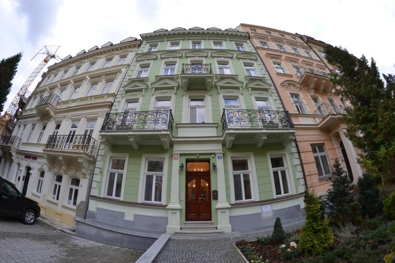 Apartma Premium Karlovy Vary Bagian luar foto