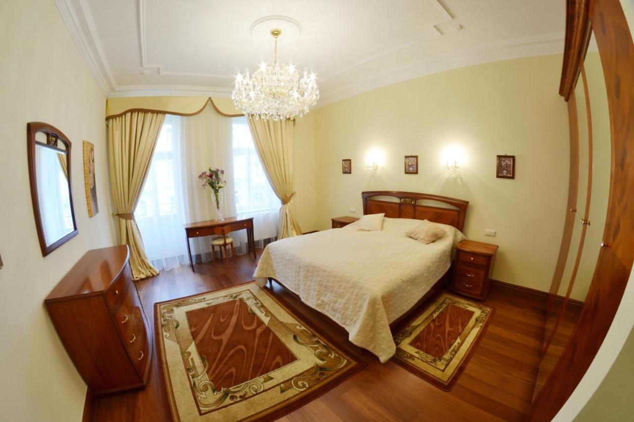 Apartma Premium Karlovy Vary Bagian luar foto
