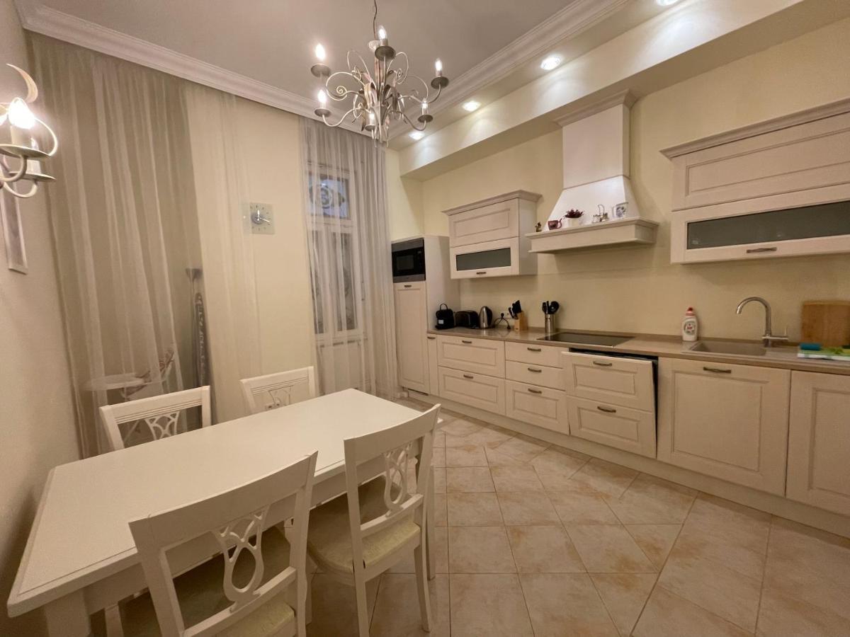 Apartma Premium Karlovy Vary Bagian luar foto