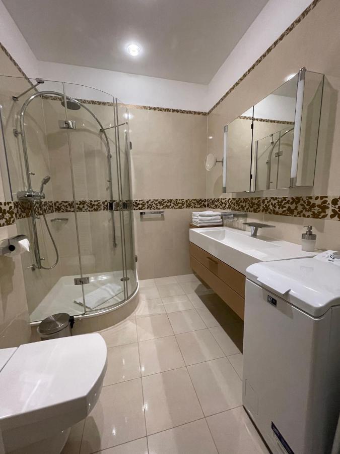 Apartma Premium Karlovy Vary Bagian luar foto