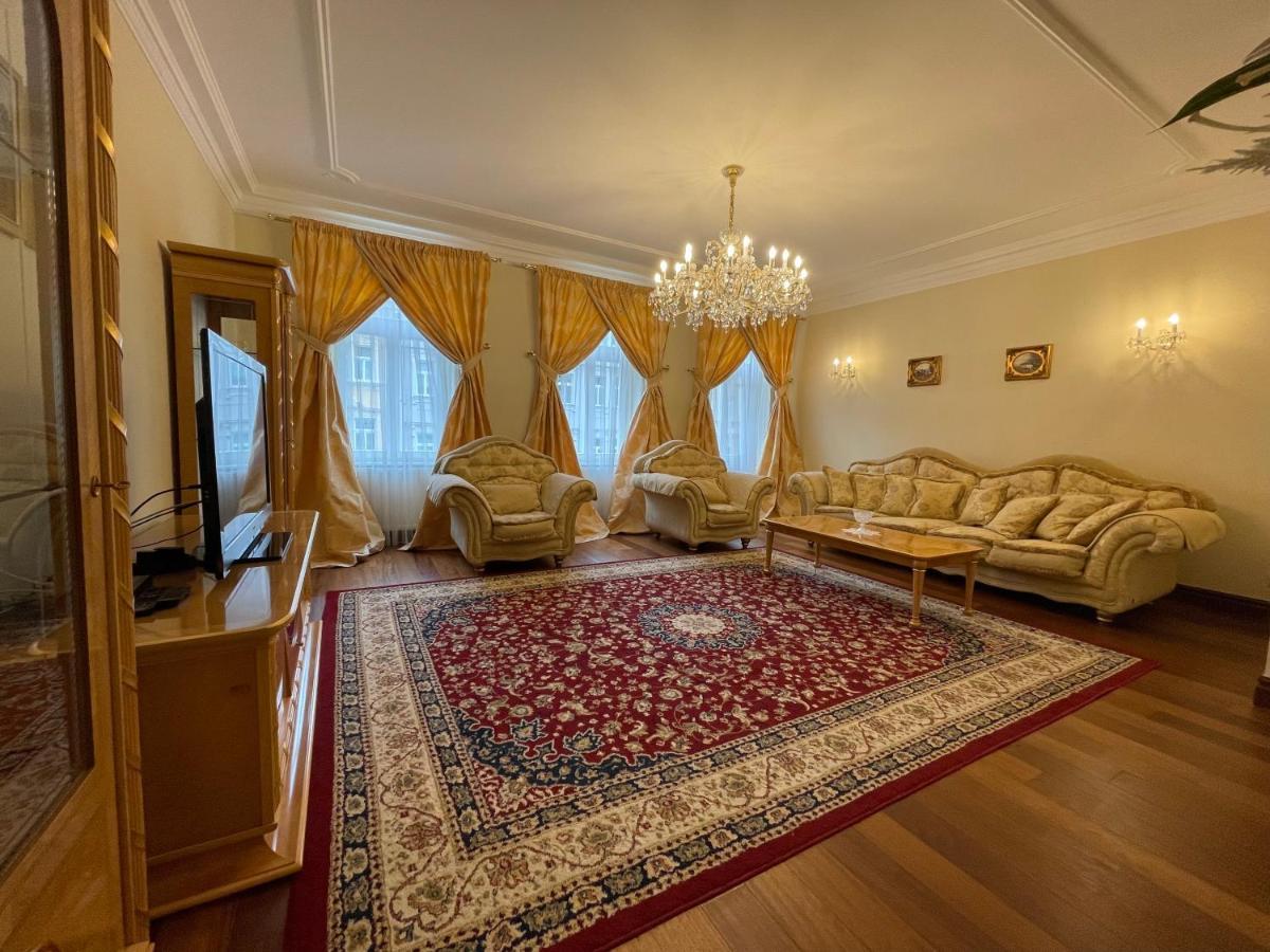 Apartma Premium Karlovy Vary Bagian luar foto