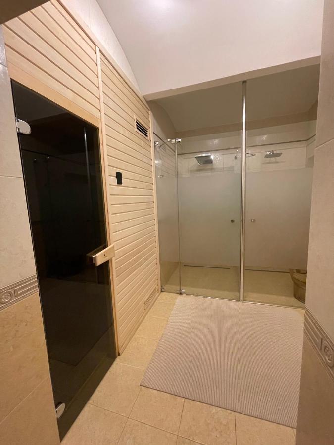 Apartma Premium Karlovy Vary Bagian luar foto